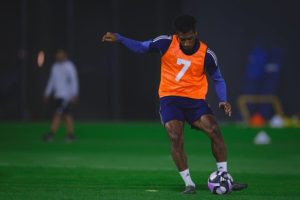 النصر يحسم موقف كومان ومارتينيز من خوض مواجهة الأخدود